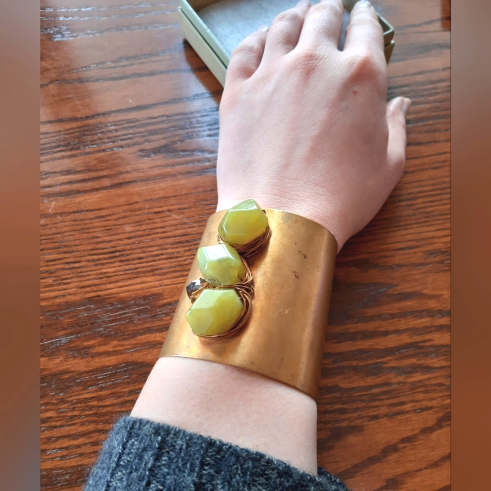 Nashelle Wire Wrapped Raw Gem Wrist Cuff - Picture 6 of 10